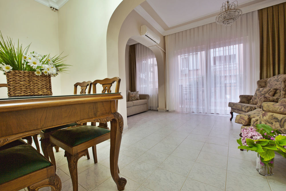Bueyuekada Apart Hotel - Yeni Apart Adalar Exteriör bild