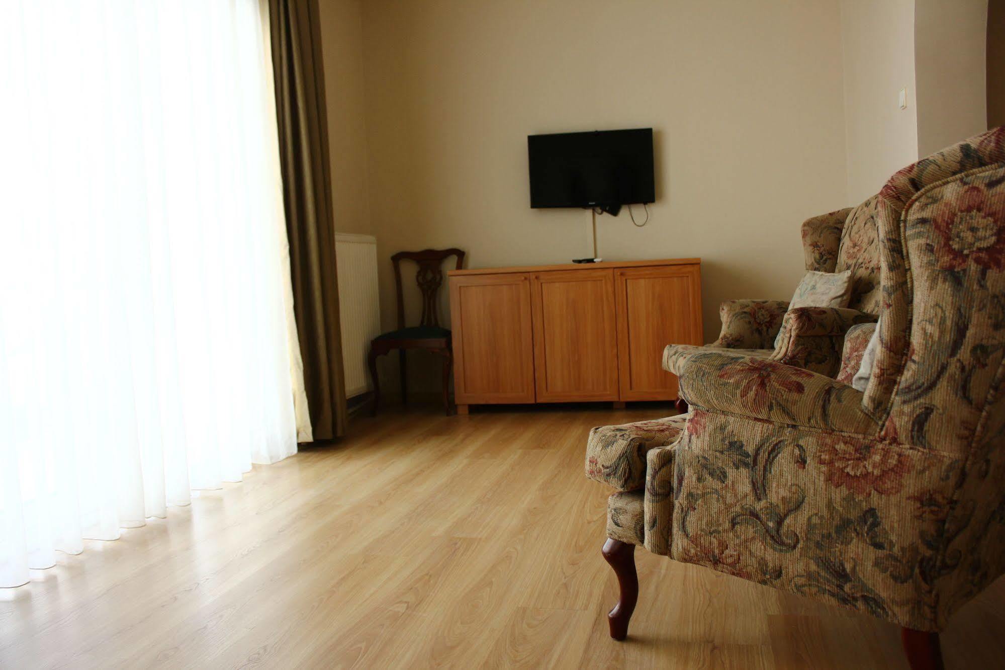 Bueyuekada Apart Hotel - Yeni Apart Adalar Exteriör bild